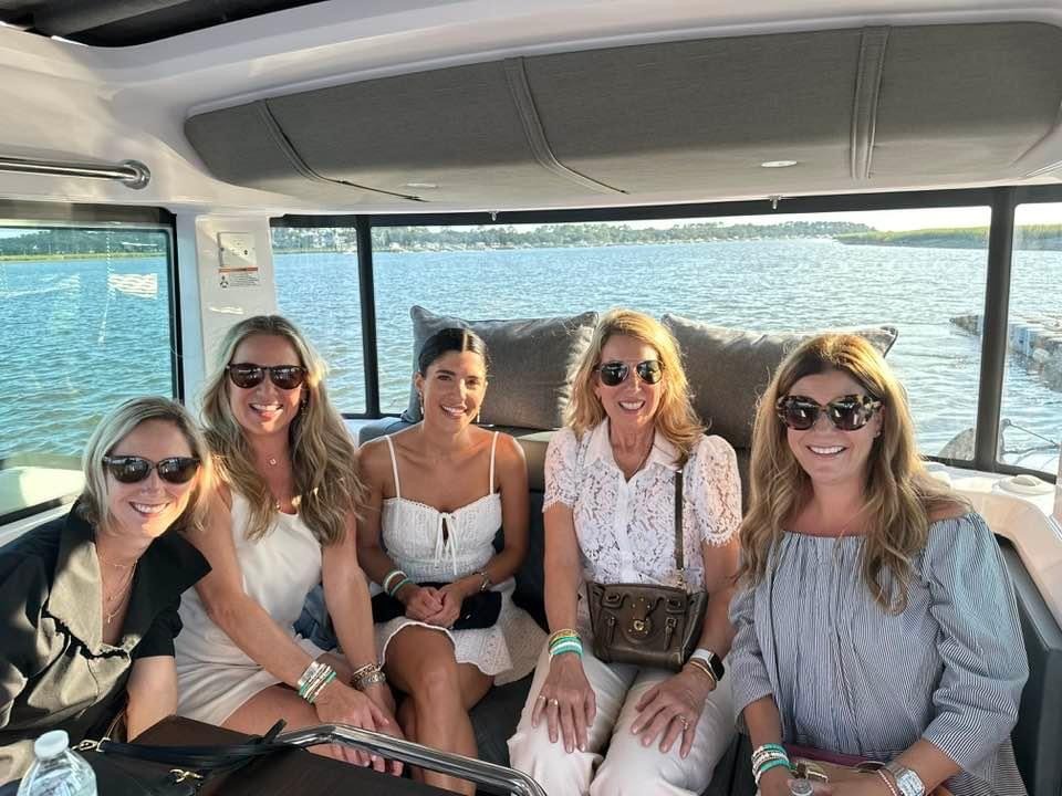 Ladies cruise axopar cabin