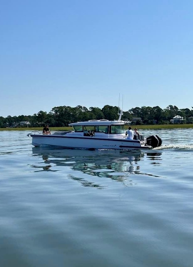 axopar in skull creek cruising home